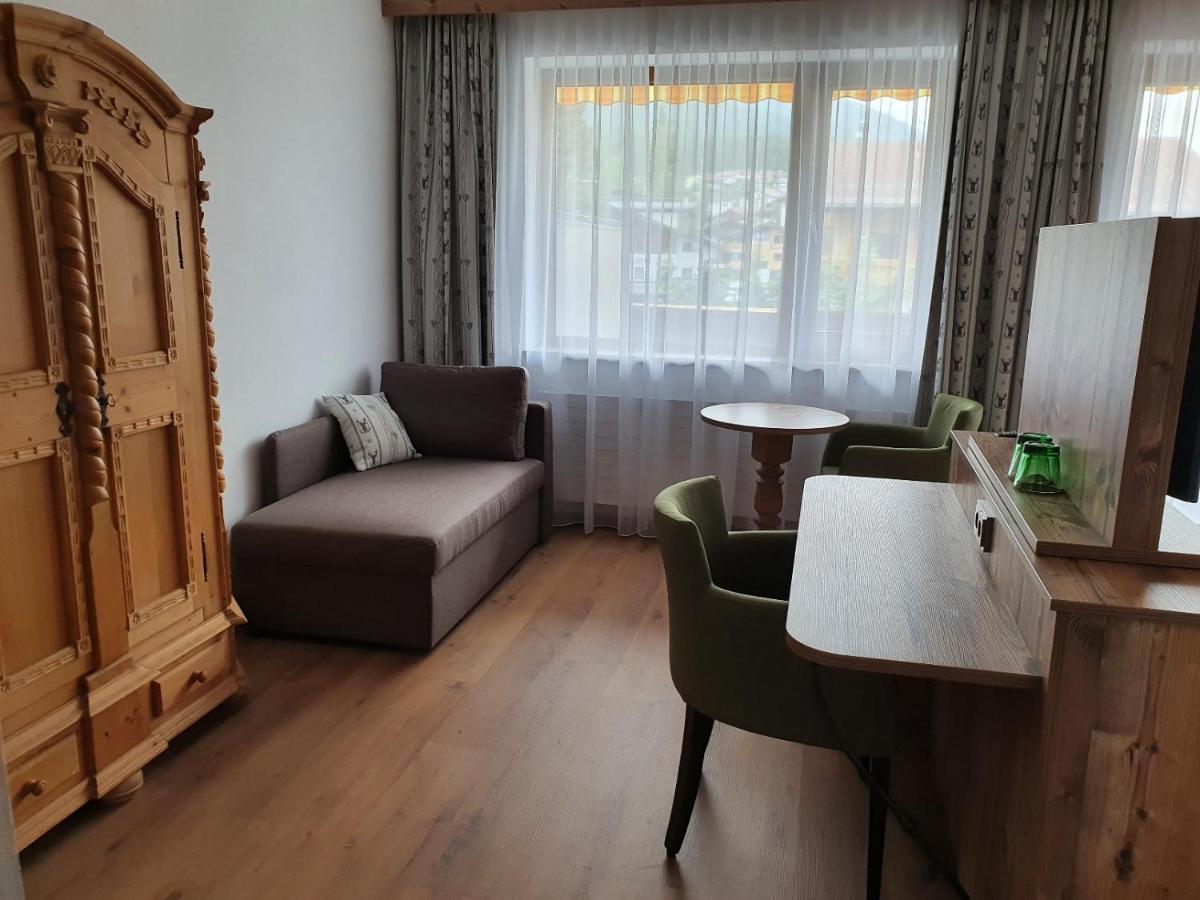 Raffl'S Hotel Лойташ Екстериор снимка