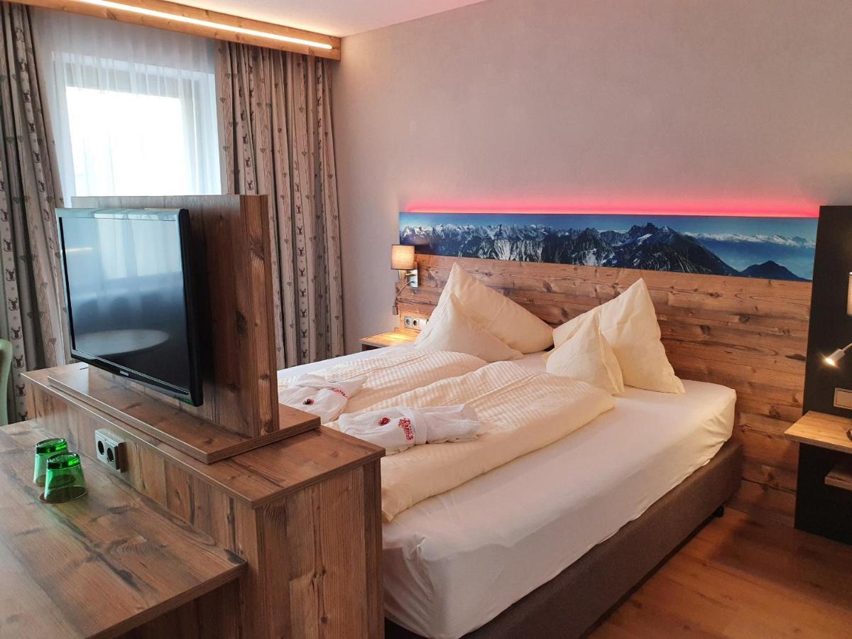 Raffl'S Hotel Лойташ Екстериор снимка