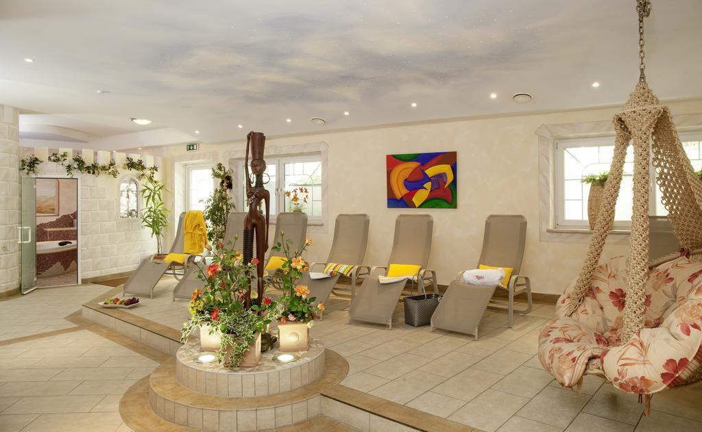 Raffl'S Hotel Лойташ Екстериор снимка