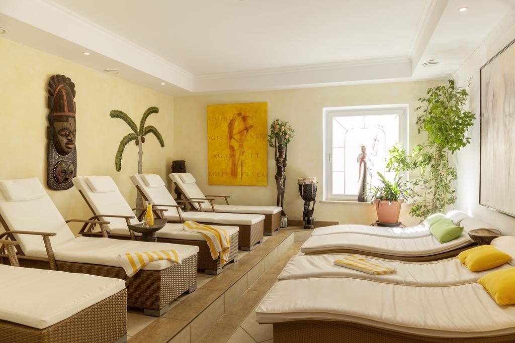 Raffl'S Hotel Лойташ Екстериор снимка