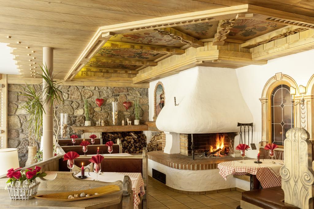 Raffl'S Hotel Лойташ Екстериор снимка