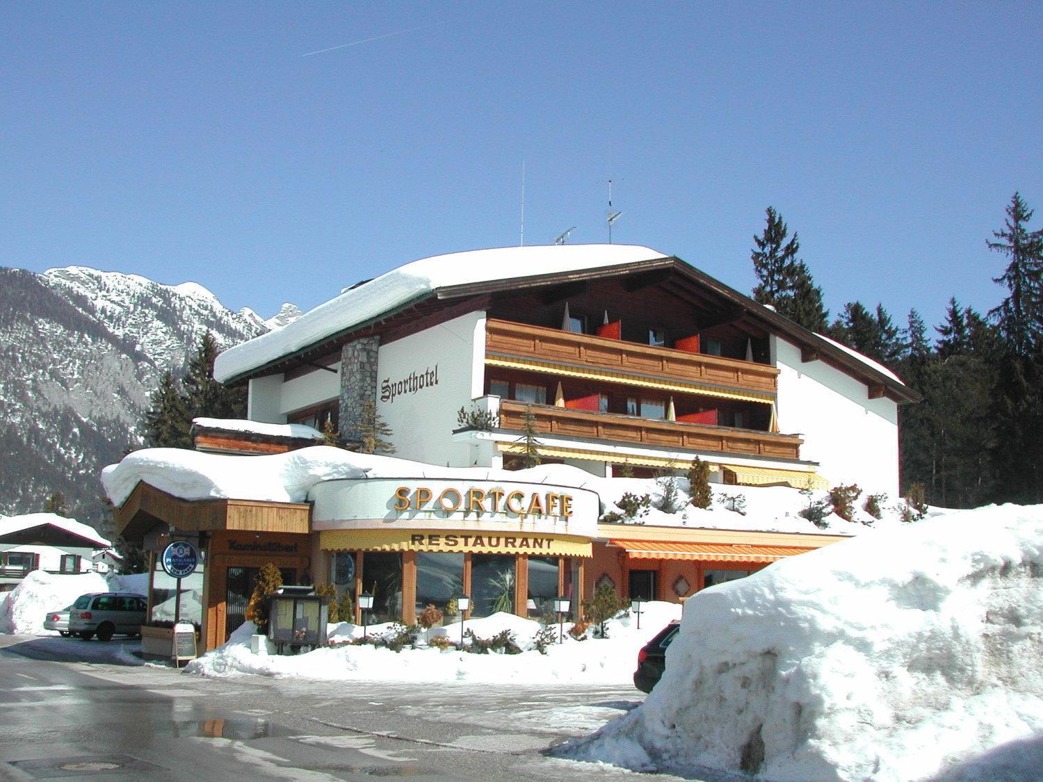 Raffl'S Hotel Лойташ Екстериор снимка